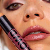 CONFIDENT – Gloss 'n Go